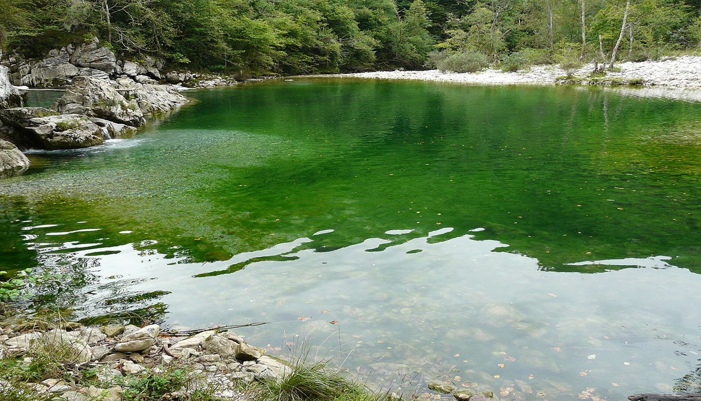 Olla de San Vicente en el río Dobra (Cangas de Onís, Asturias)