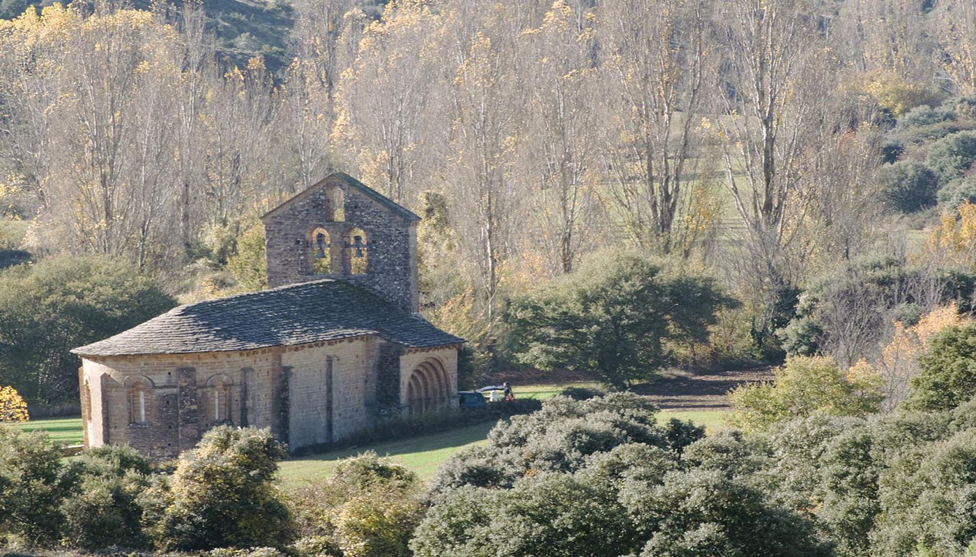 Overview of the church of San Pedro de Etxano - Olóriz, Valdorba