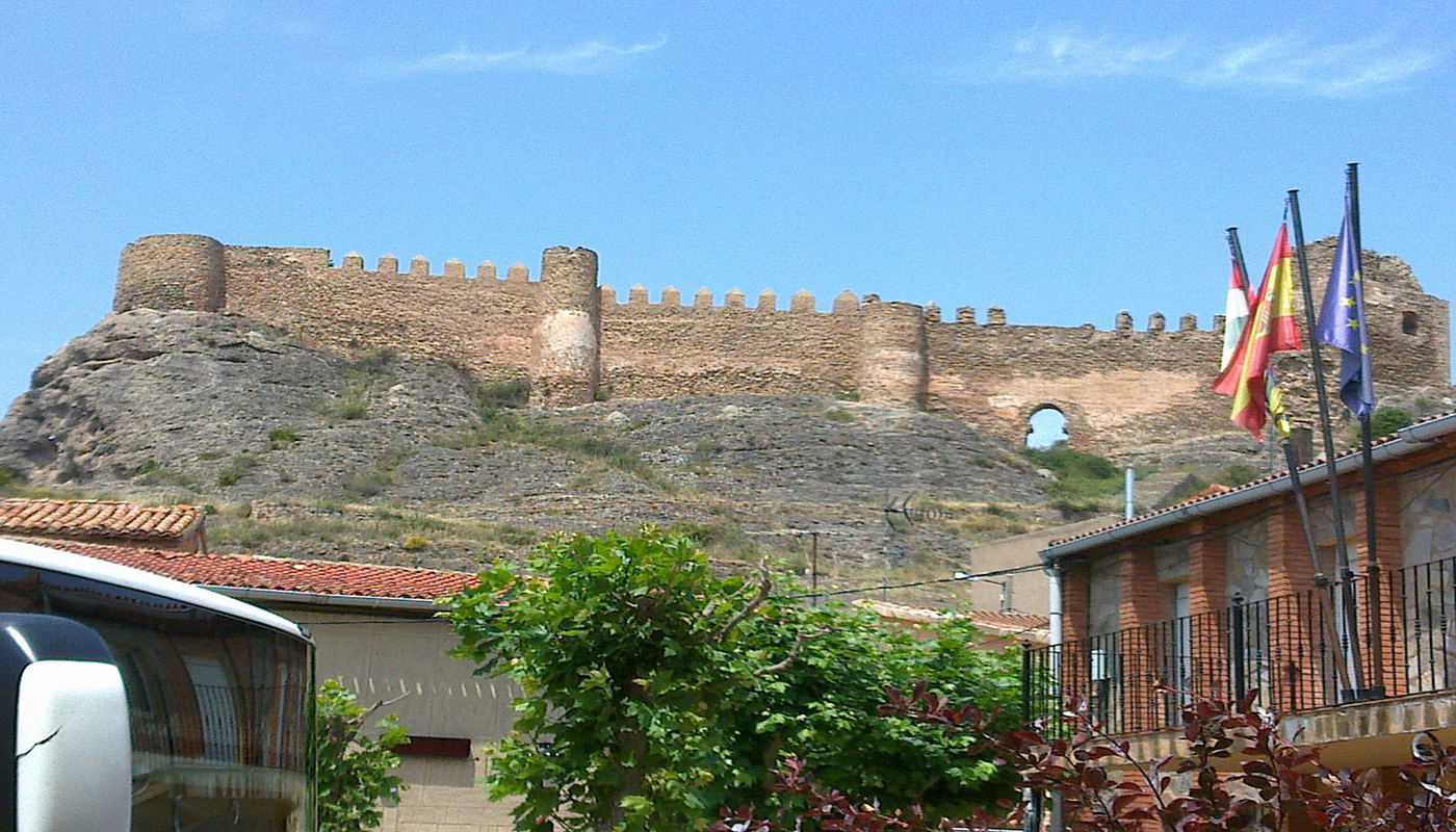 Por la batalla de Clavijo el escudo de la Orden de Santiago está en el escudo de La Rioja